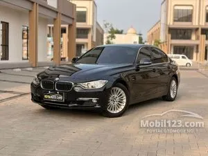 2015 BMW 320i 2.0 Luxury Sedan
