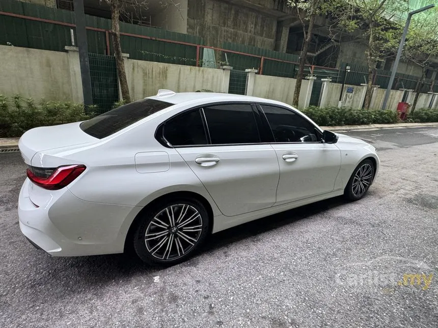 2022 BMW 330i M Sport Driving Assist Pack Sedan