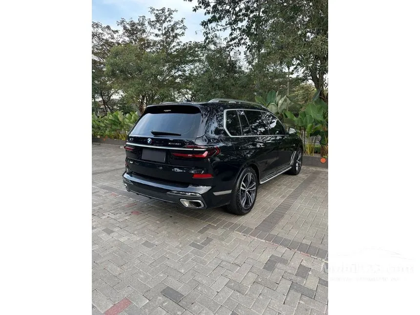 2025 BMW X7 xDrive40i M Sport SUV