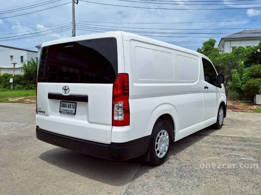 2022 Toyota HIACE Eco Van