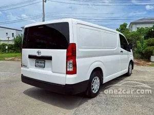 2022 Toyota HIACE 2.8 Eco Van