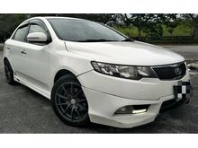 2013 Kia Forte 2.0 (A) 6 SPEED TIP TOP CONDITION