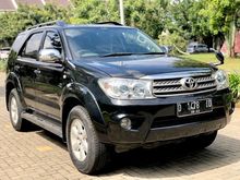Toyota Fortuner Bensin 2.7 G Luxury AT 2010 ANTIK BANDUNG