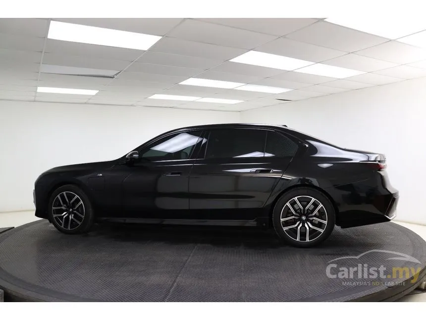 2024 BMW 750e xDrive M Sport Pure Excellence Sedan