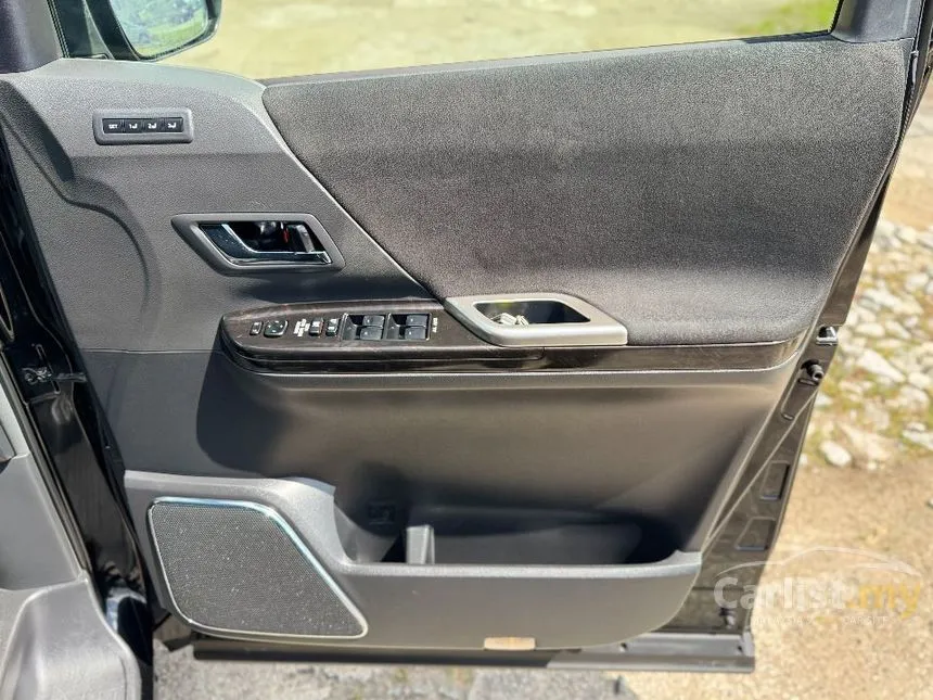 2012 Toyota Vellfire ZG MPV