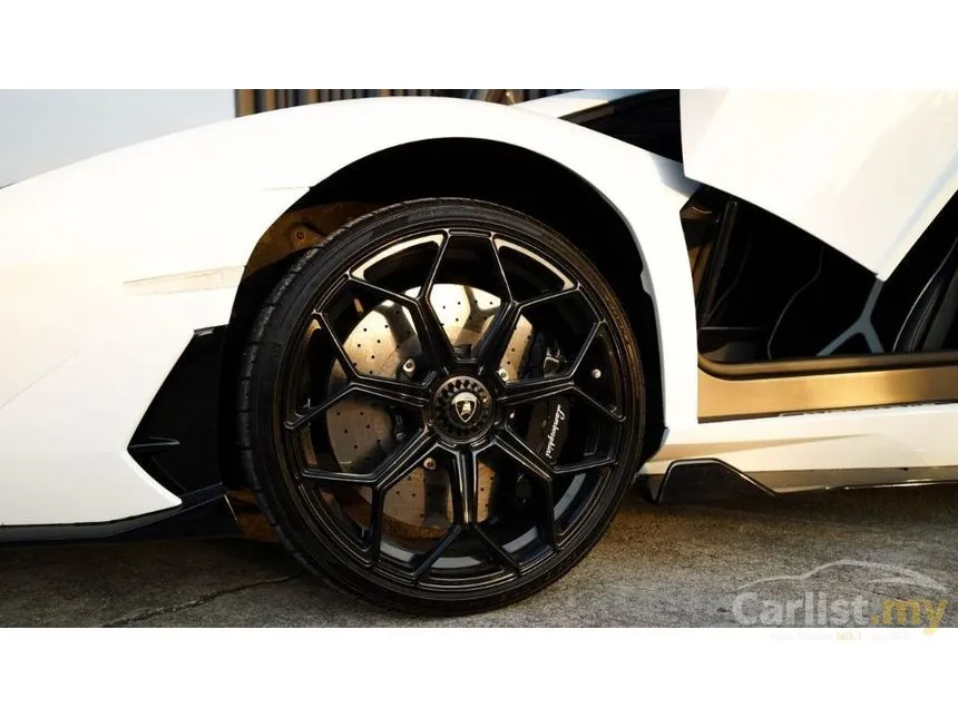 2019 Lamborghini Aventador SVJ Coupe