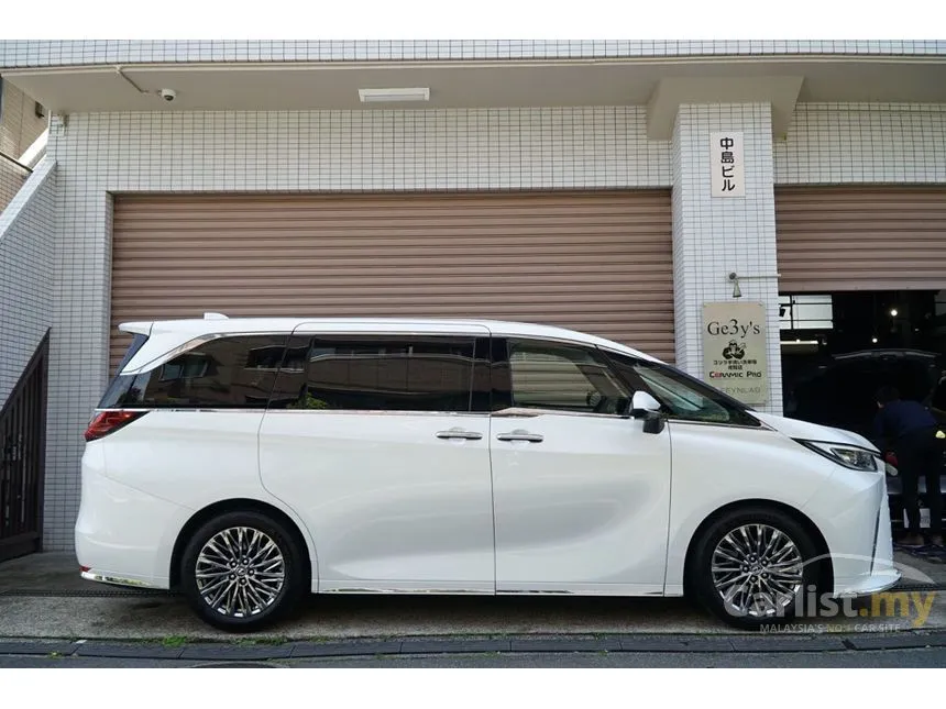 2025 Lexus LM 500h Version L 6 Seater MPV