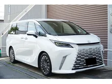 Incoming Unregistered 2025 Lexus LM500h Version L Solis White Interior Mark Levinson Surround Sound System Soft Close Doors Massage & Aircond Seats..
