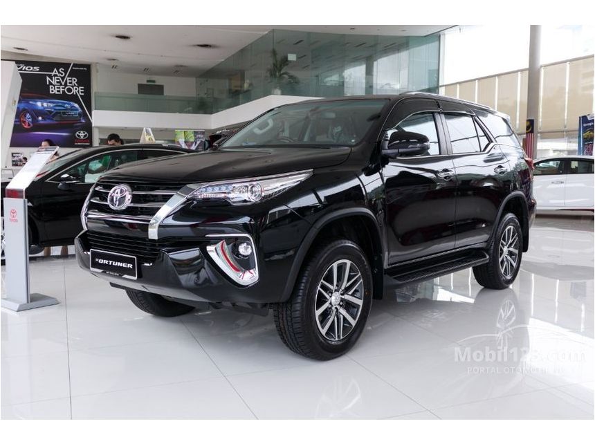 Jual Mobil Toyota Fortuner 2021 Vrz 2 4 Di Dki Jakarta Automatic Suv Hitam Rp 558 400 000 7557350 Mobil123 