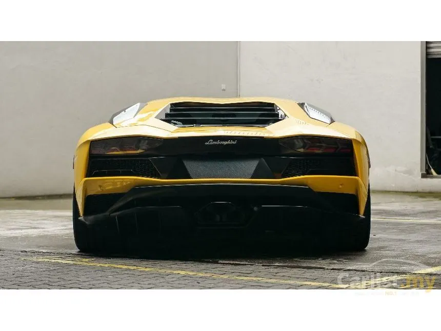 2017 Lamborghini Aventador S Coupe