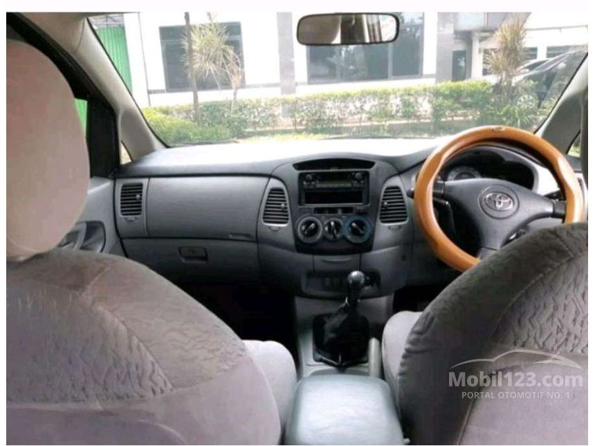 2007 Toyota Kijang Innova E MPV