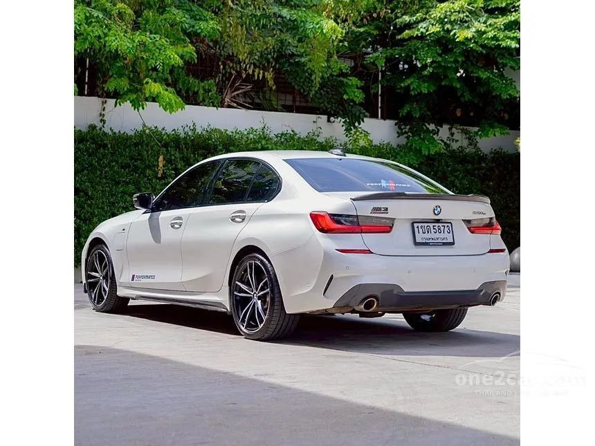 2020 BMW 330e M Sport Sedan