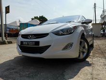 2013 Hyundai Elantra 1.6 GLS Sedan Accident Free One Teacher Onwer Original Factory Paint Service Record