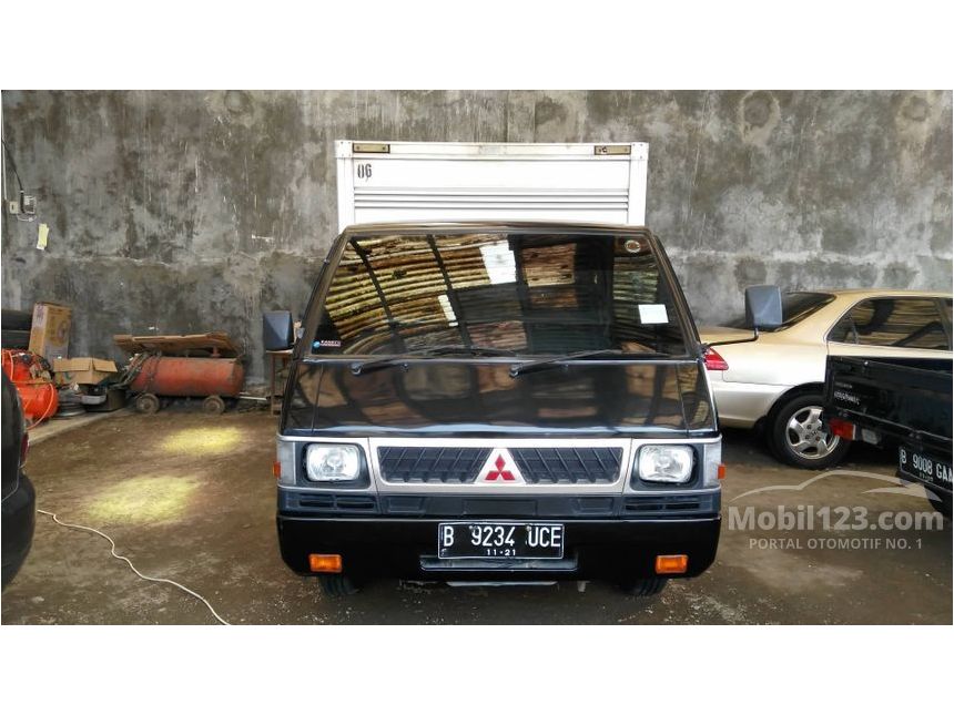  Jual  Mobil  Mitsubishi  Colt L300  2011 2 5 Manual 2 5 di 