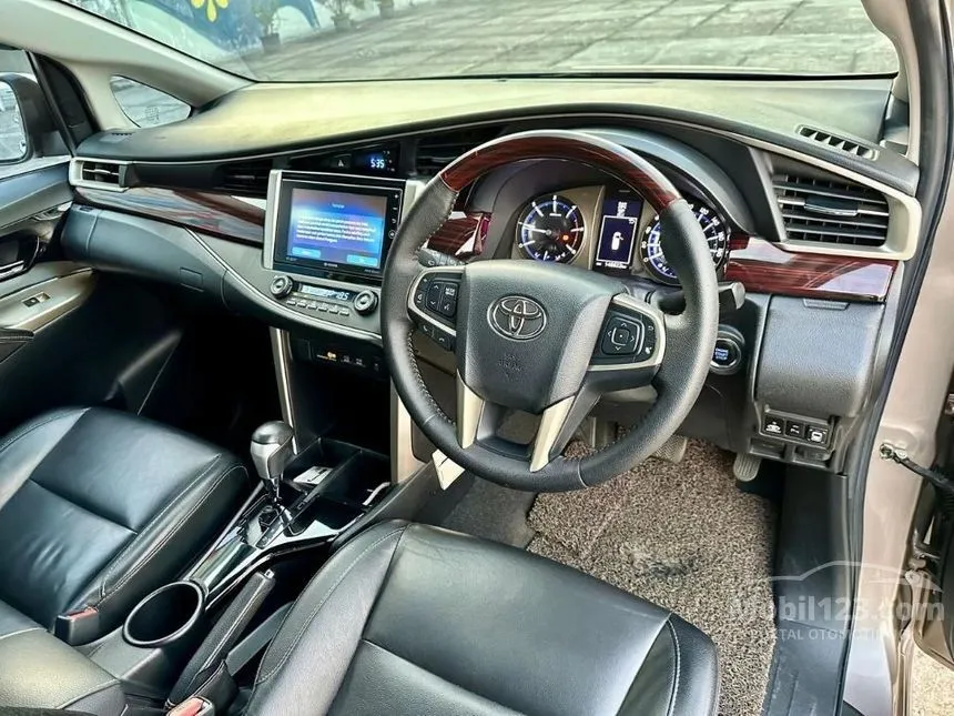 2018 Toyota Kijang Innova Venturer MPV
