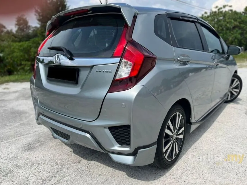 2015 Honda Jazz V i-VTEC Hatchback