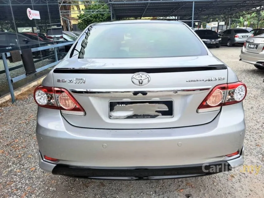 2013 Toyota Corolla Altis V Sedan