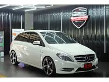 2012 Mercedes-Benz B180 1.6 W246 (ปี 11-16) Sports BlueEFFICIENCY Hatchback