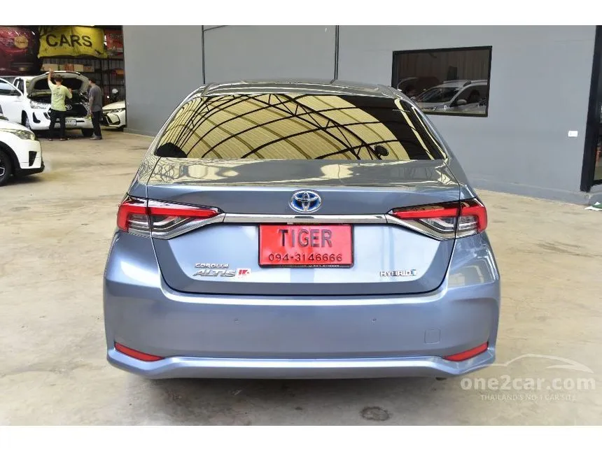 2020 Toyota Corolla Altis Hybrid Entry Sedan