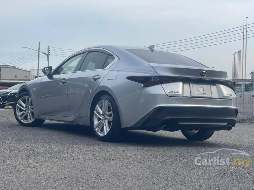 2021 Lexus IS 300 Luxury Sedan