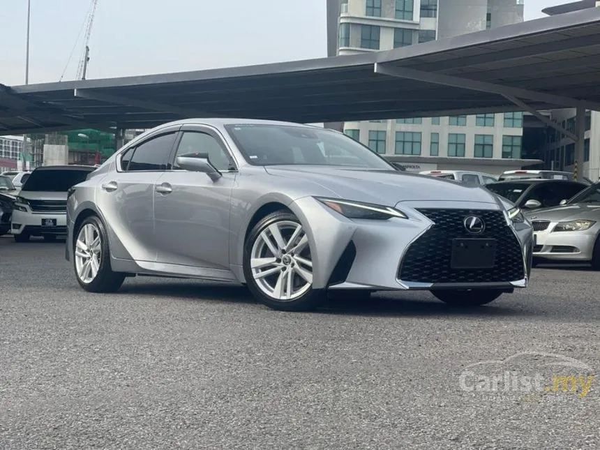 2021 Lexus IS 300 Luxury Sedan