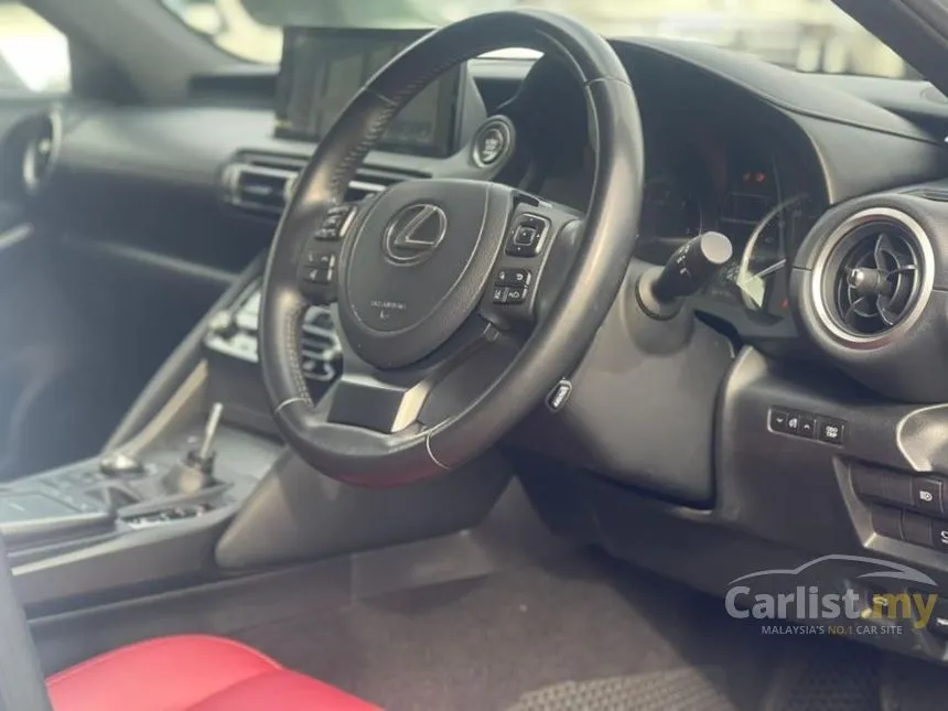 2021 Lexus IS 300 Luxury Sedan