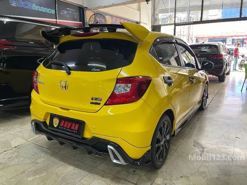 Jual Mobil Honda Brio 2022 RS Urbanite 1.2 di DKI Jakarta Automatic Hatchback Kuning Rp 175.000.000