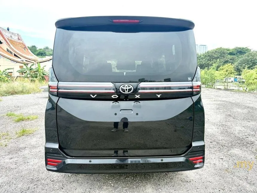 2023 Toyota Voxy S-Z MPV