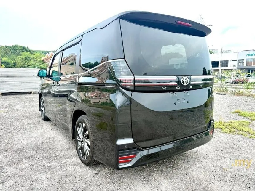 2023 Toyota Voxy S-Z MPV