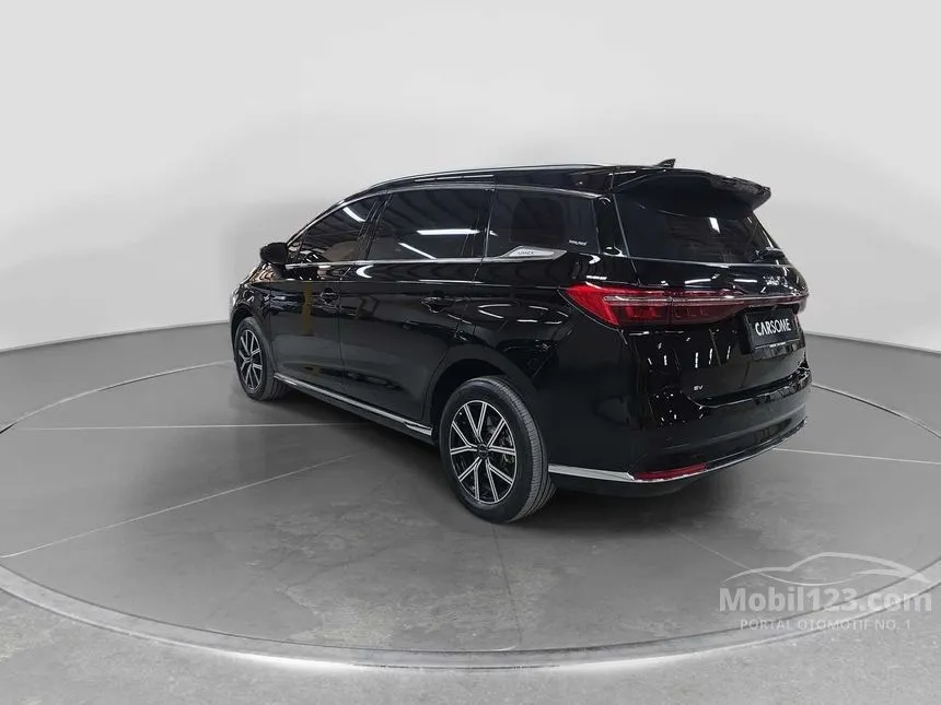 2024 BYD M6 Superior 7 Seater MPV