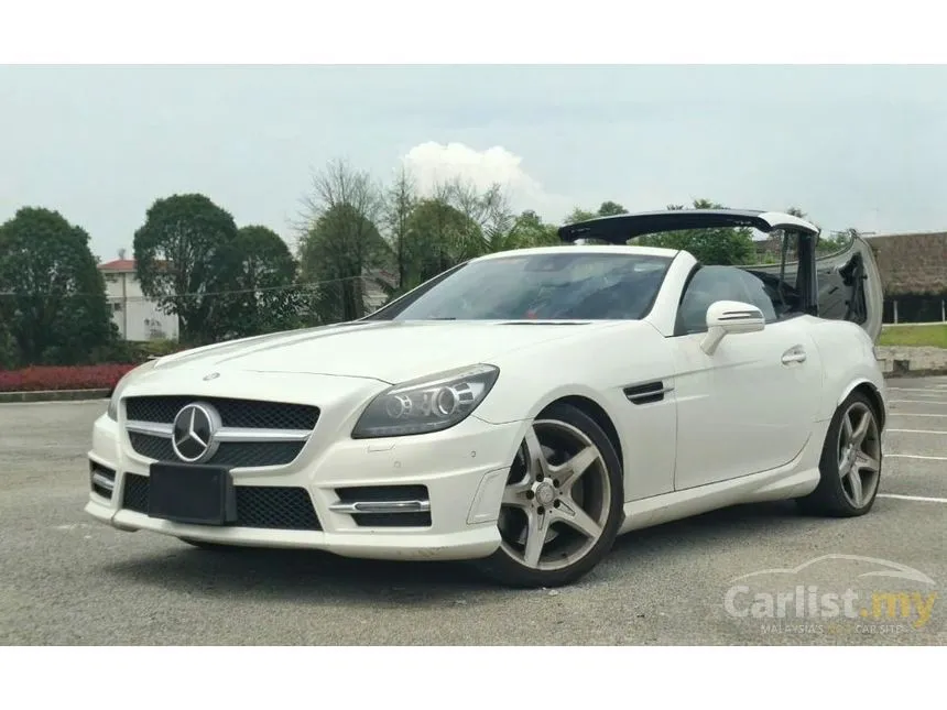 2016 Mercedes-Benz SLK200 AMG Sport Convertible