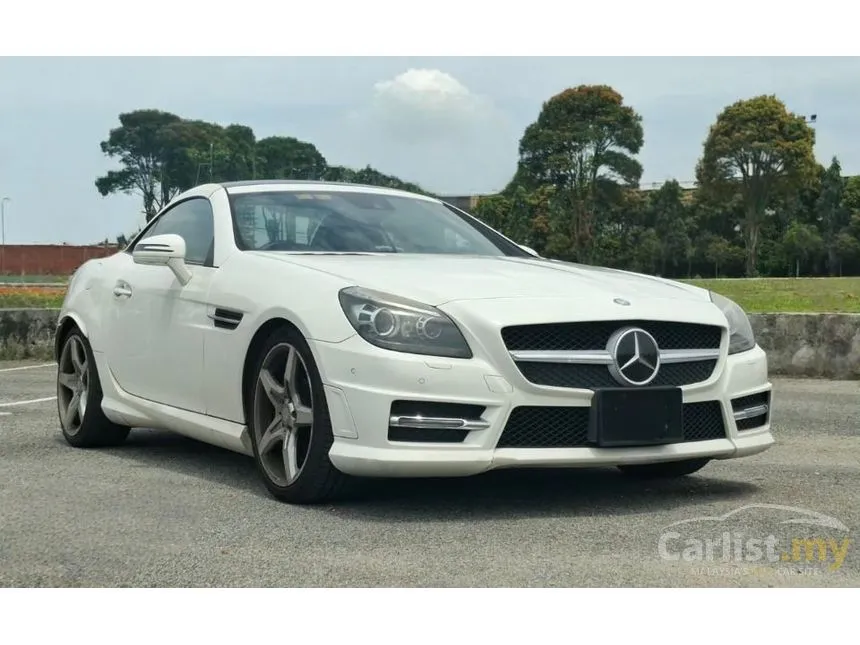2016 Mercedes-Benz SLK200 AMG Sport Convertible