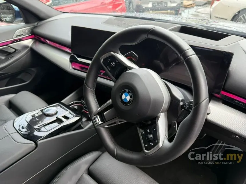 2025 BMW 530i M Sport Sedan