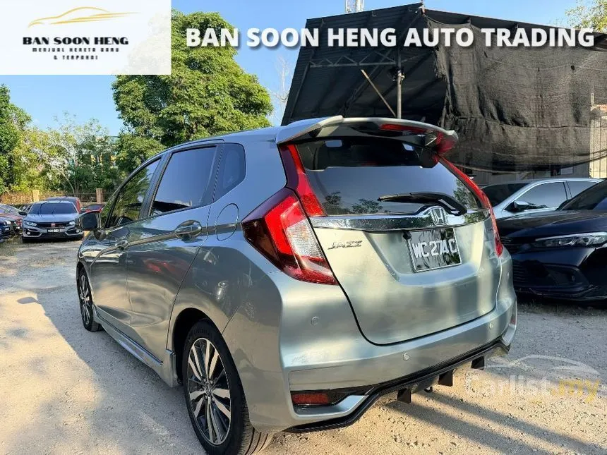 2015 Honda Jazz V Hatchback