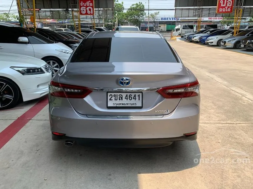 2022 Toyota CAMRY HEV Premium Luxury Sedan