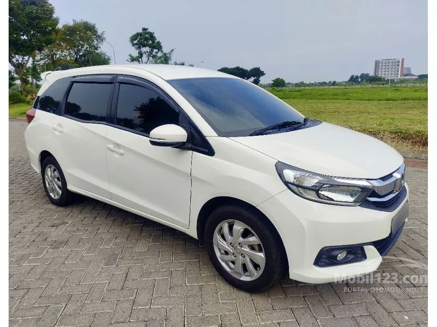 Jual Mobil Honda Mobilio 2019 E 1.5 di Jawa Timur Automatic MPV Putih Rp 167.000.000
