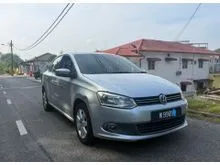 2013 Volkswagen Polo 1.6 sedan 1 owner , service record , original mileage condition