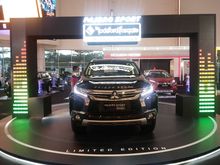 Mitsubishi Pajero Sport Dakar LIMITED ROCKFORD FOSGATE 2018