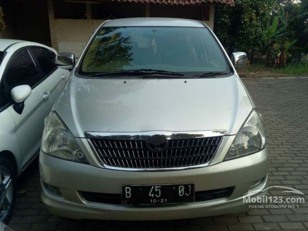 Toyota Kijang Innova Mobil bekas dijual di Bekasi Jawa Toyota Kijang Innova Mobil bekas dijual di Bekasi Jawa