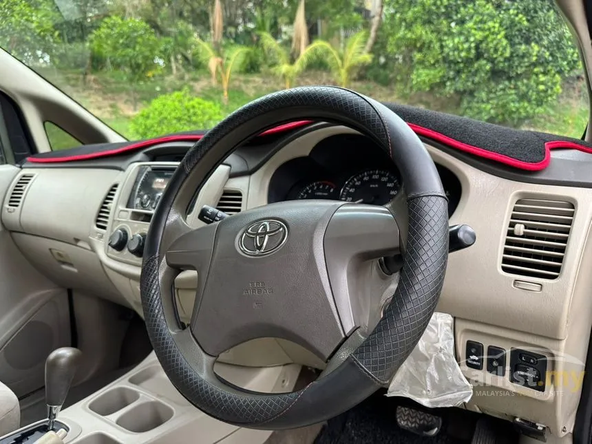 2014 Toyota Innova E MPV