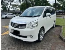 2015 Toyota NAV1 2.0 V Limited MPV AT Putih