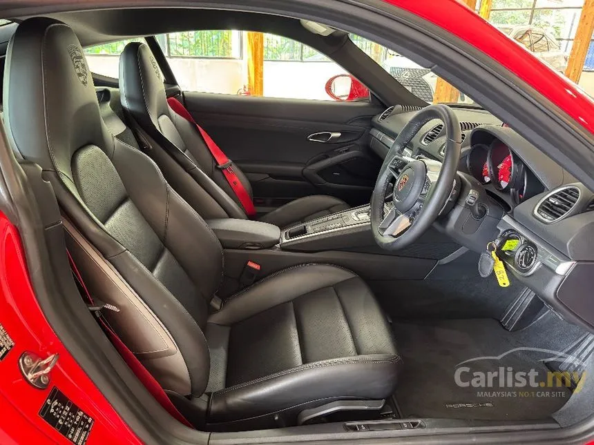 2022 Porsche 718 Cayman Coupe