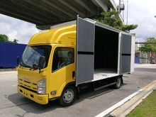 Isuzu Npr Pro/HiNo/Fuso box van /Bdm7500kg/Year Register 2019