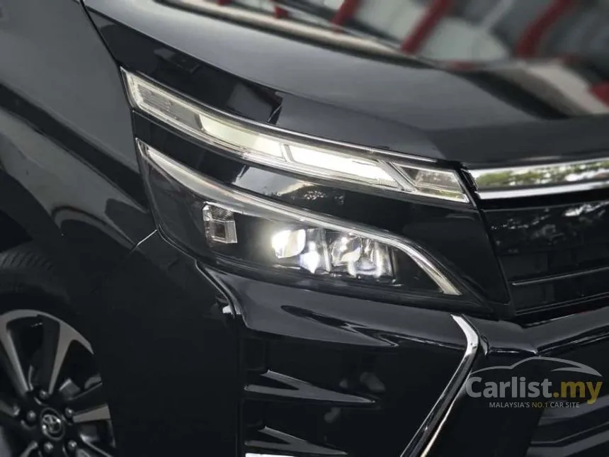 2018 Toyota Voxy ZS Kirameki Edition MPV