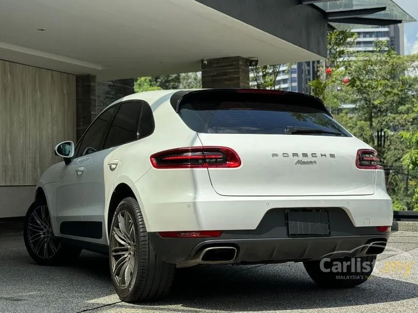 2016 Porsche Macan SUV