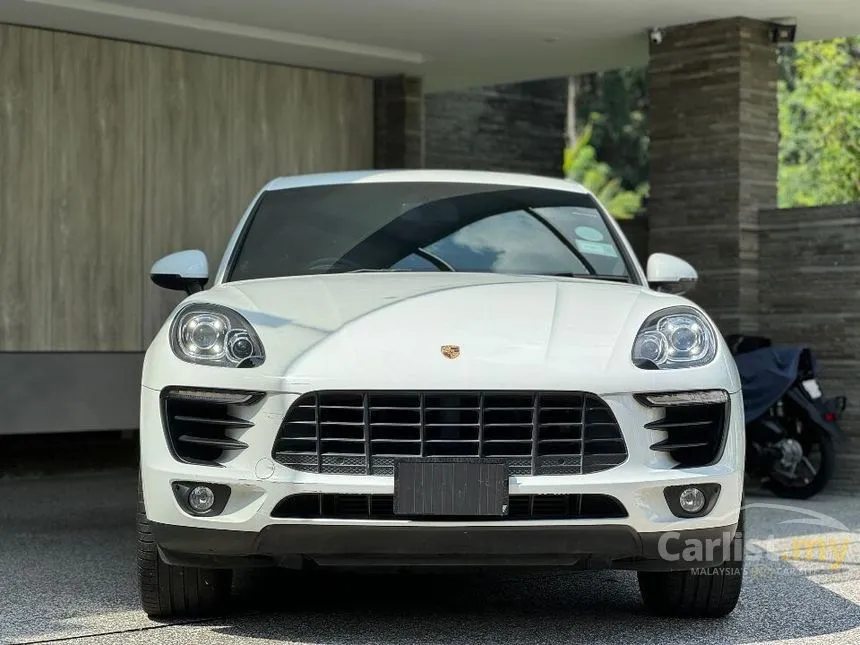 2016 Porsche Macan SUV