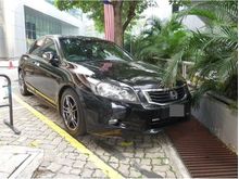 2009 Honda Accord 2.0 -- GREAT CAR --