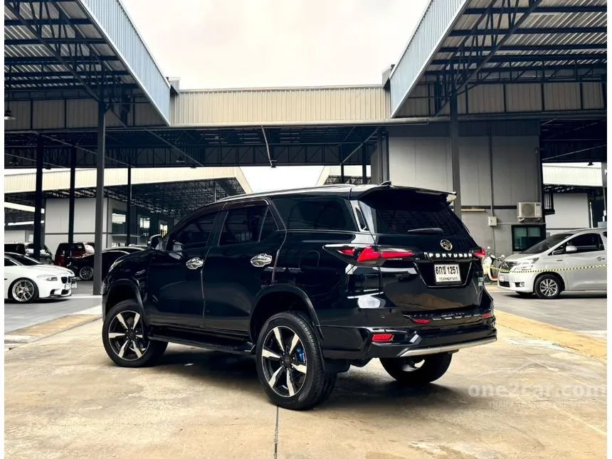 2016 Toyota FORTUNER V SUV