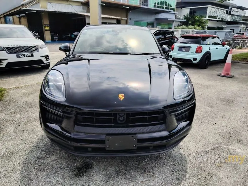 2021 Porsche Macan Turbo SUV