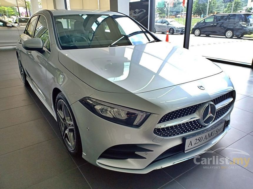 Mercedes-Benz A250 2018 AMG 2.0 in Selangor Automatic Hatchback Silver ...